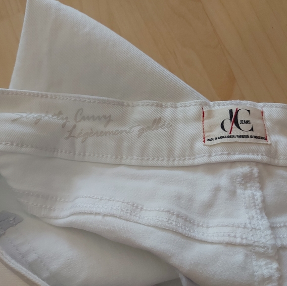 D/c Jeans Slightly Curvy White Denim Jeans - Picture 7 of 8